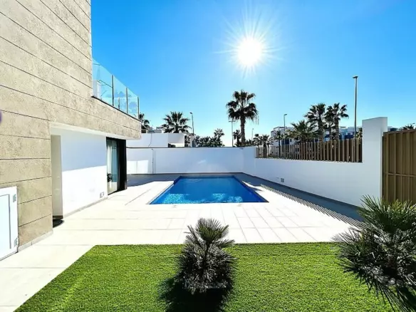 3-bedroom Villa In Guardamar Del Segura, Spain (180 M²)