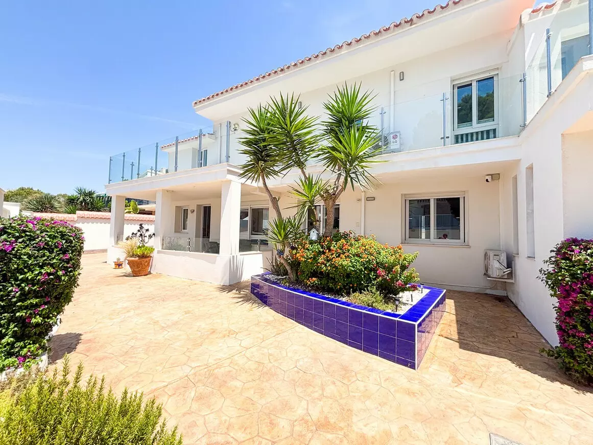 7-bedroom Villa In Orihuela Costa, Spain (512 M²)