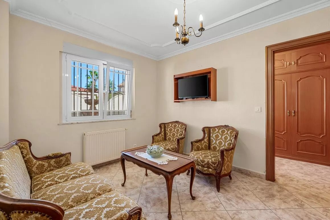7-bedroom Town House In Rojales, Spain (497 M²)