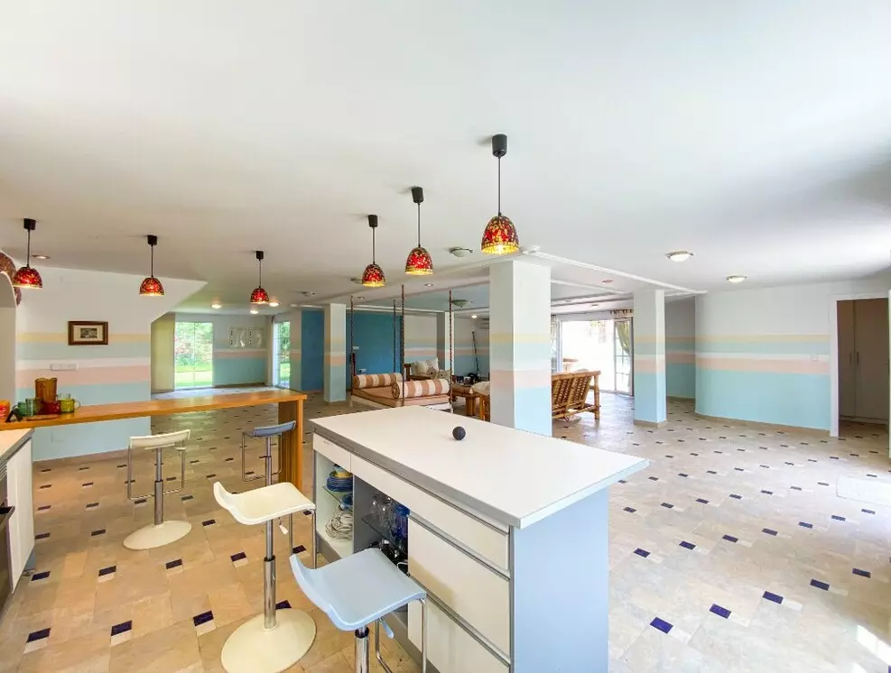 7-bedroom Villa In Orihuela Costa, Spain (430 M²)