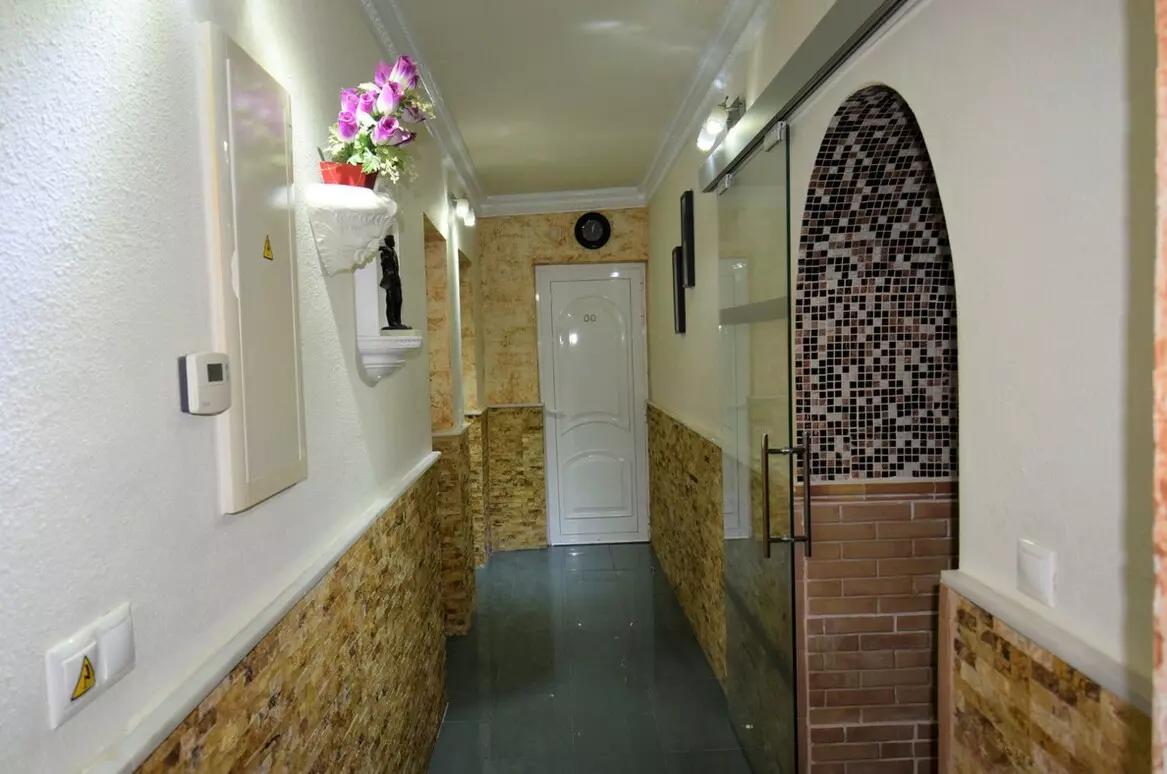 6-bedroom Villa In Guardamar Del Segura, Spain (450 M²)