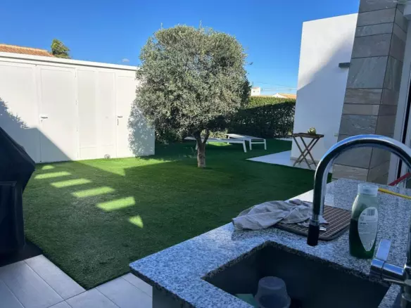 3-bedroom Villa In Algorfa, Spain (130 M²)