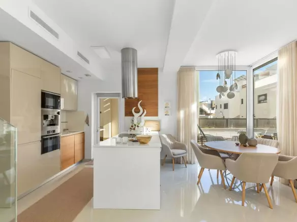 3-bedroom Villa In Rojales, Spain (153 M²)