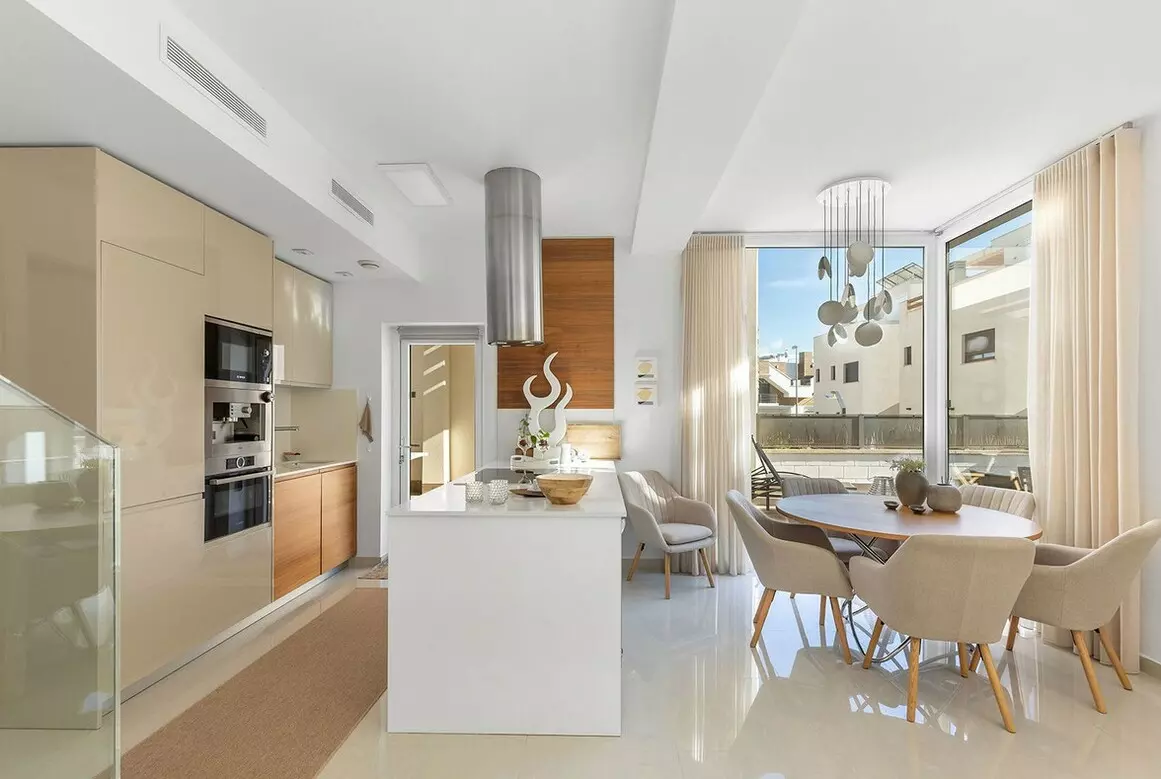 3-bedroom Villa In Rojales, Spain (153 M²)