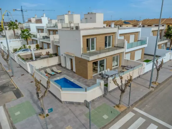 3-bedroom Villa In Pilar De La Horadada, Spain (108 M²)