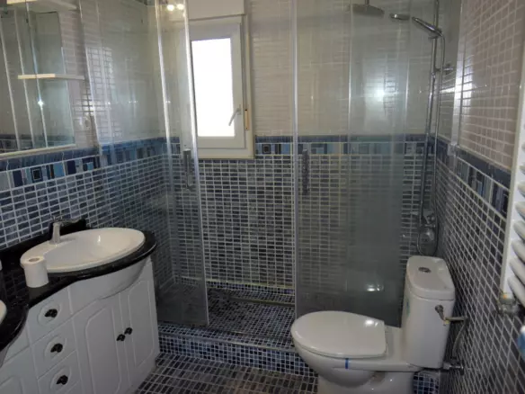 6-bedroom Villa In Guardamar Del Segura, Spain (450 M²)