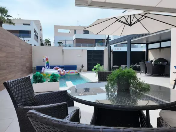 4-bedroom Apartment In Benijofar, Spain (179 M²)