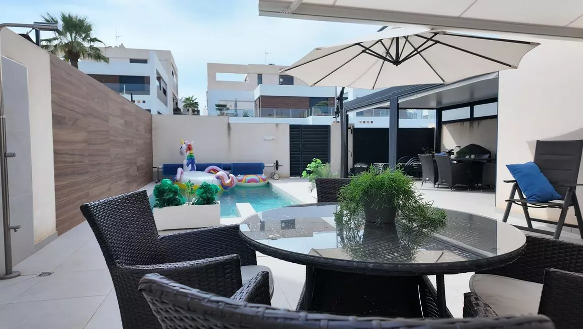 4-bedroom Apartment In Benijofar, Spain (179 M²)