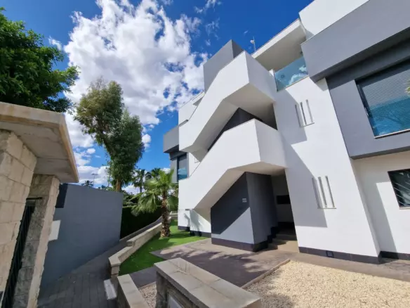 3-bedroom Apartment In Guardamar Del Segura, Spain (90 M²)
