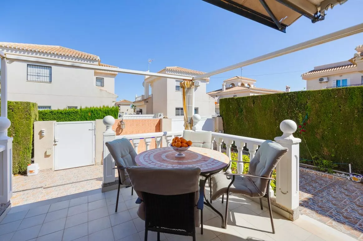 3-bedroom Villa In Orihuela Costa, Spain (125 M²)