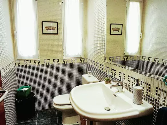 4-bedroom Villa In Alicante, Spain (405 M²)