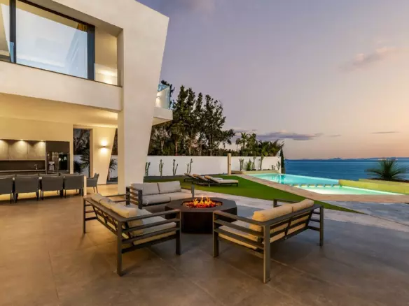 6-bedroom Villa In Cabo Roig, Spain (479 M²)
