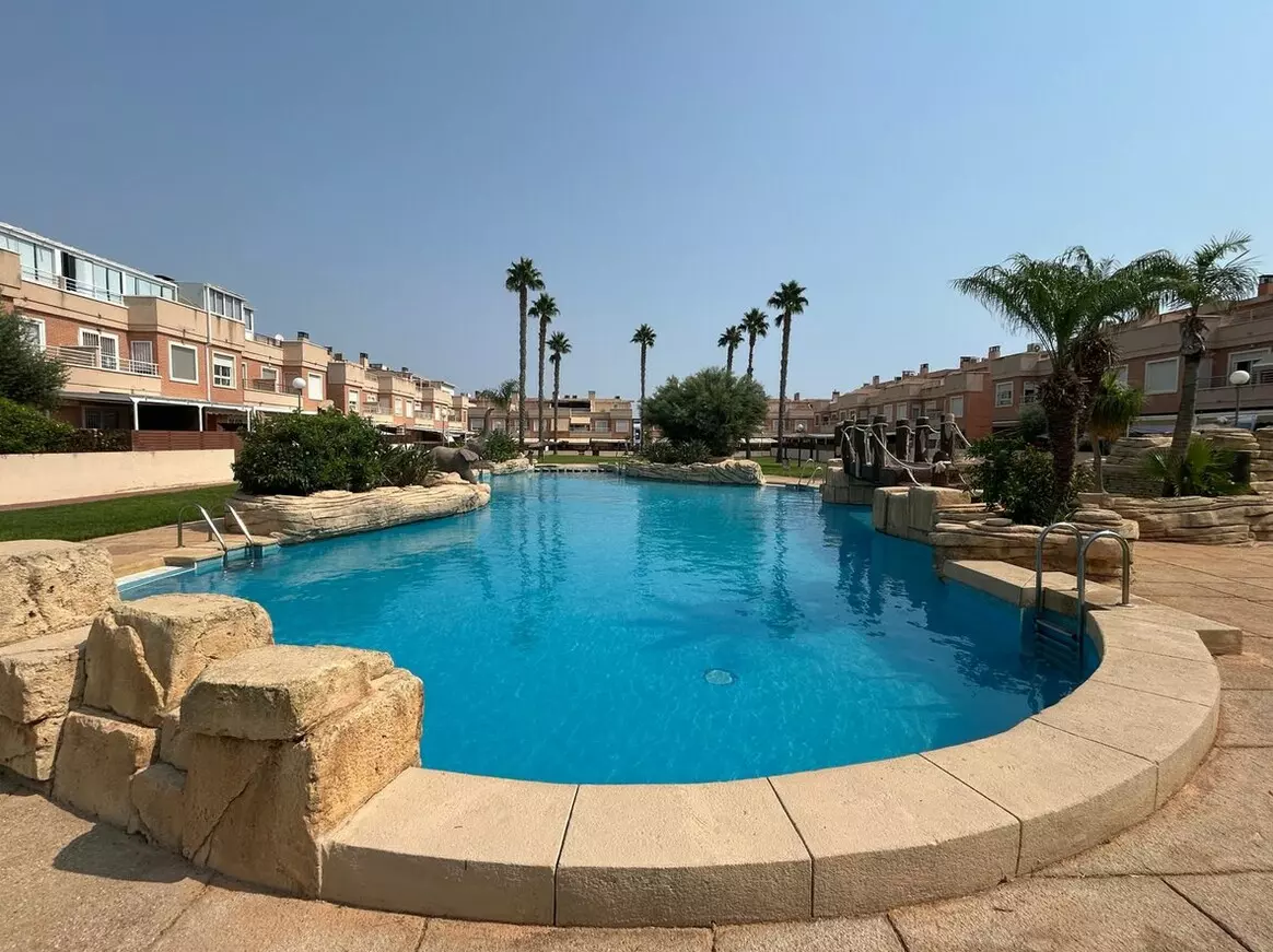 3-bedroom Villa In Santa Pola, Spain (119 M²)