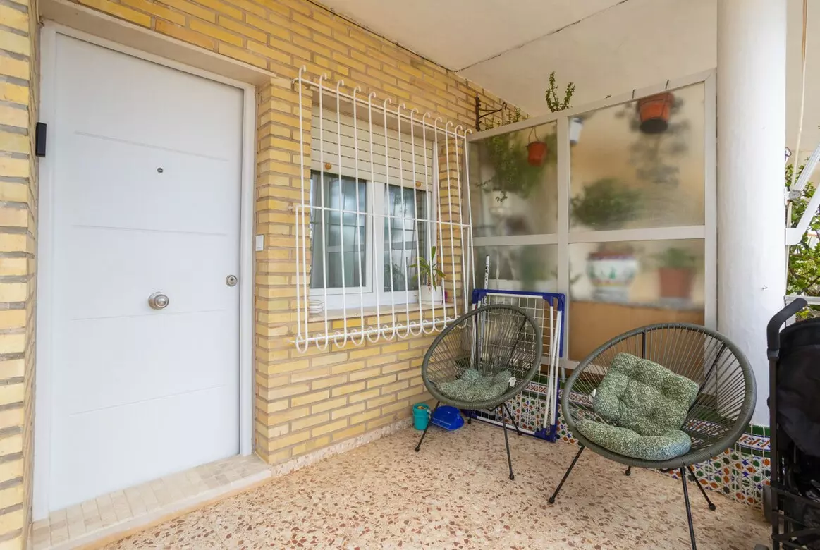 3-bedroom Apartment In Pilar De La Horadada, Spain (70 M²)