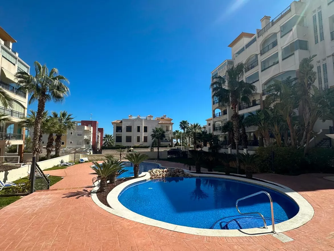 2-bedroom Apartment In Guardamar Del Segura, Spain (160 M²)