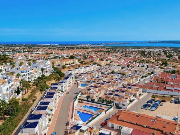 3-bedroom Apartment In Rojales, Spain (77 M²)