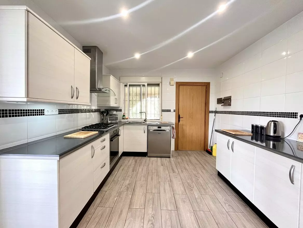 3-bedroom Villa In Pilar De La Horadada, Spain (217 M²)