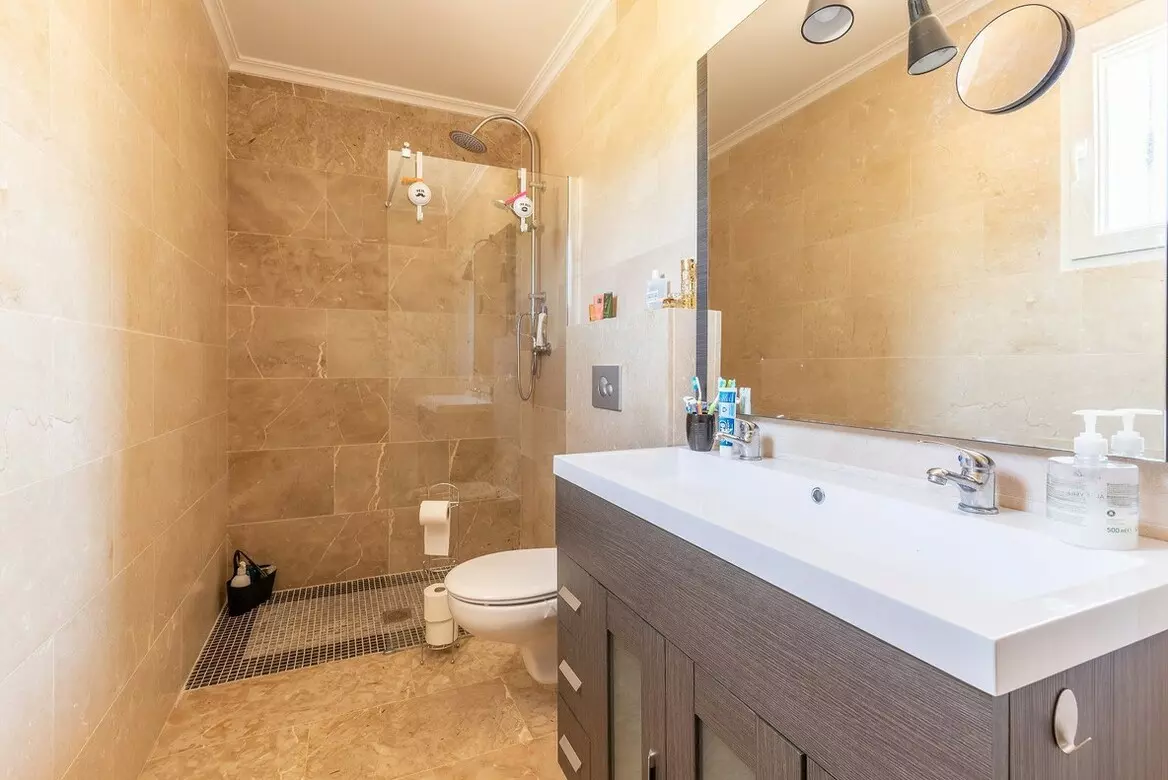 5-bedroom Villa In La Romana, Spain (180 M²)