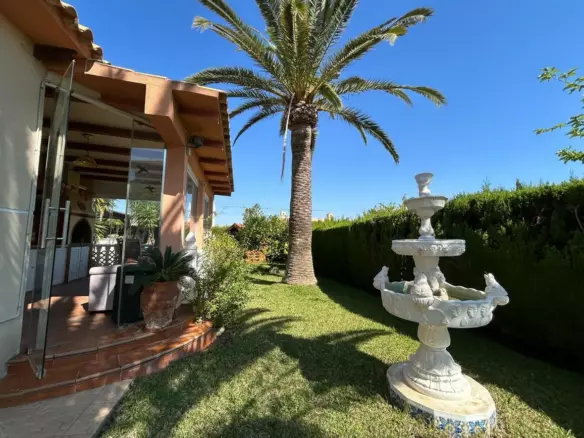 3-bedroom Villa In Cabo Roig, Spain (179 M²)