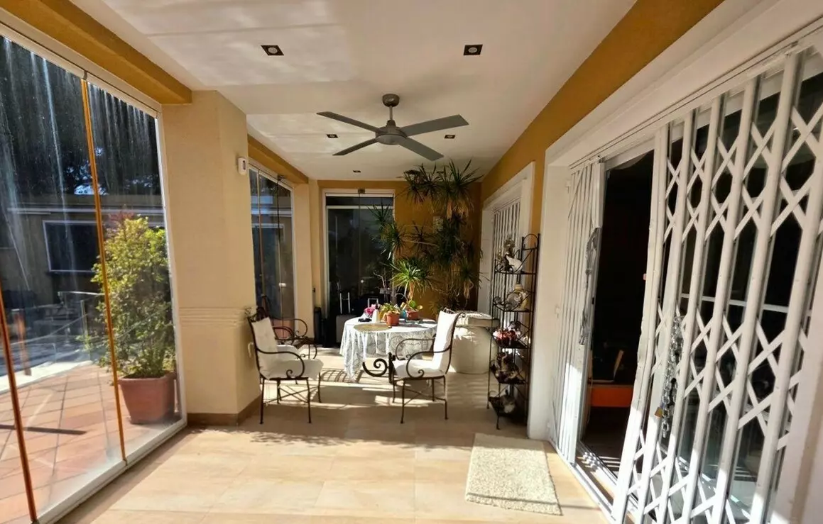 5-bedroom Villa In Orihuela Costa, Spain (265 M²)