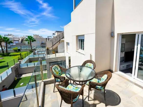 2-bedroom Apartment In Torrevieja, Spain (75 M²)
