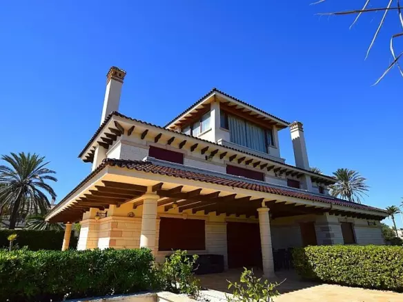 7-bedroom Villa In Cabo Roig, Spain (600 M²)