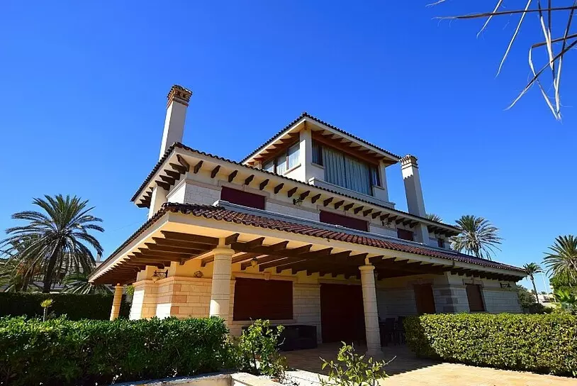 7-bedroom Villa In Cabo Roig, Spain (600 M²)