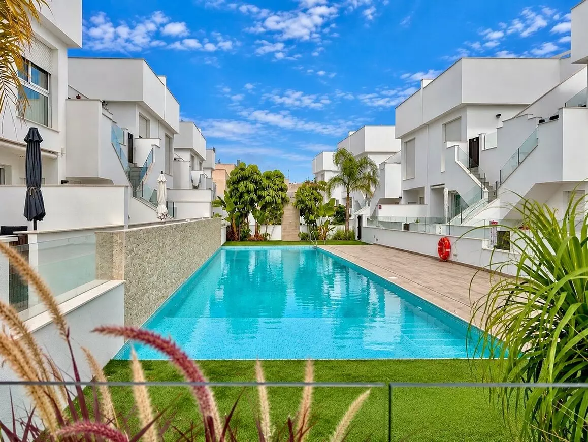 3-bedroom Apartment In Pilar De La Horadada, Spain (110 M²)