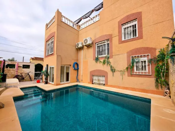5-bedroom Villa In San Fulgencio, Spain (165 M²)