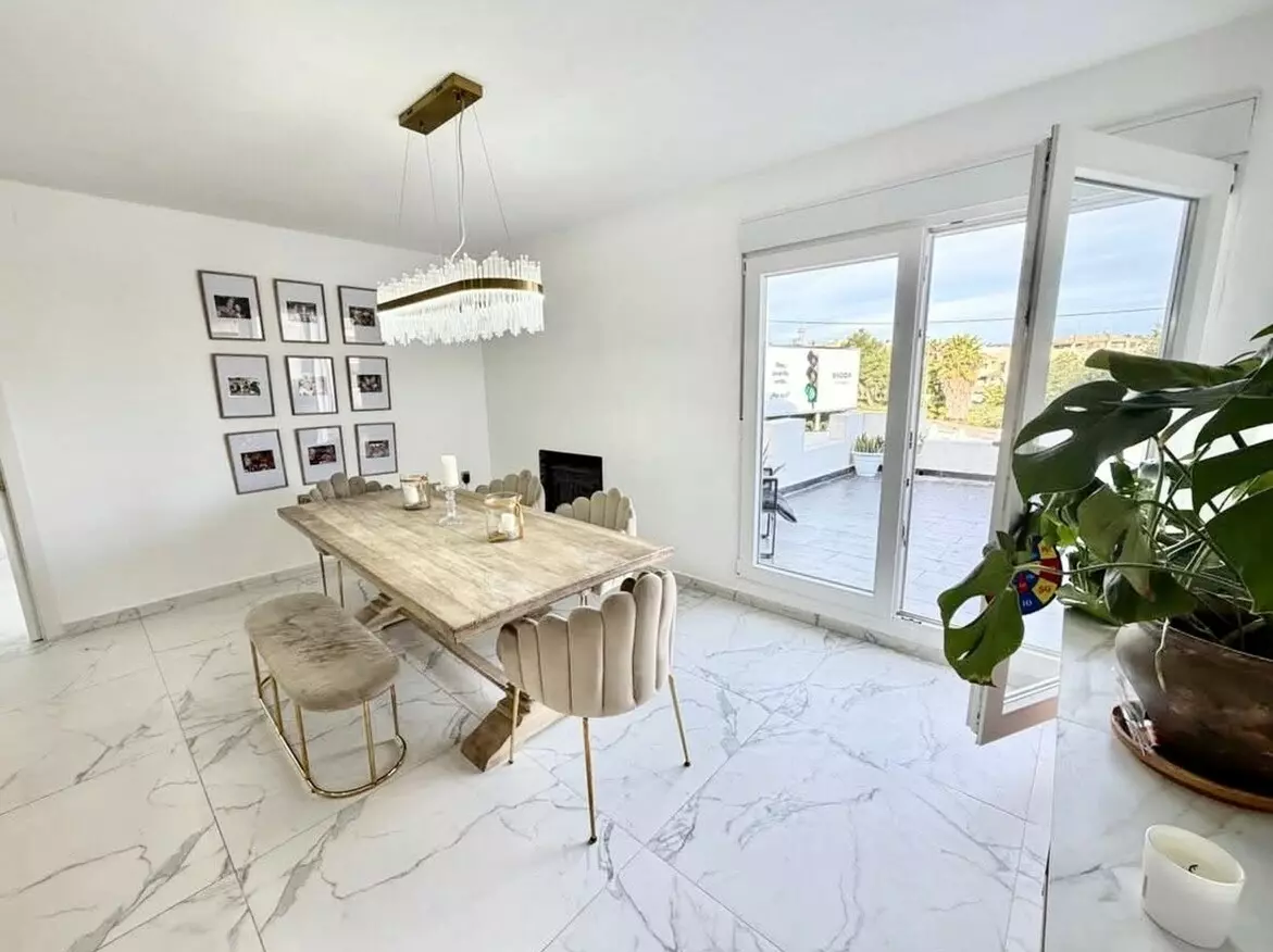 6-bedroom Villa In Orihuela Costa, Spain (218 M²)