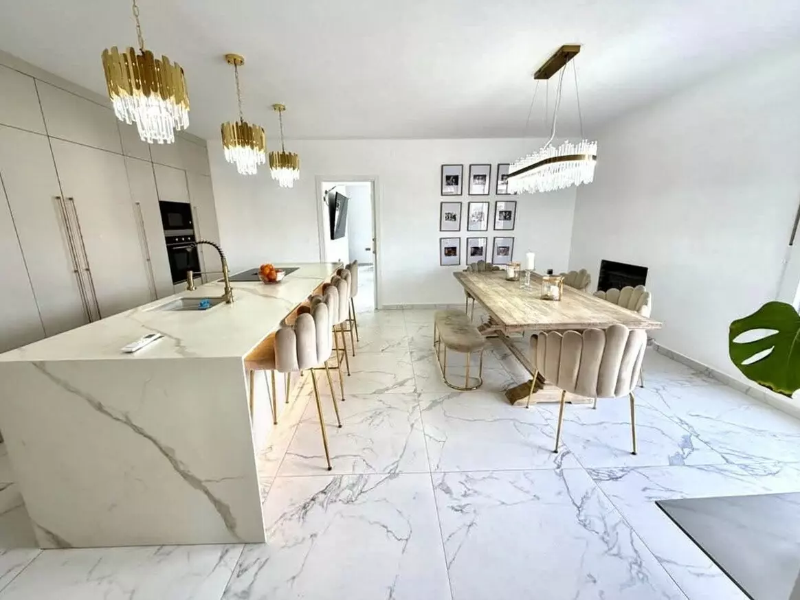 6-bedroom Villa In Orihuela Costa, Spain (218 M²)