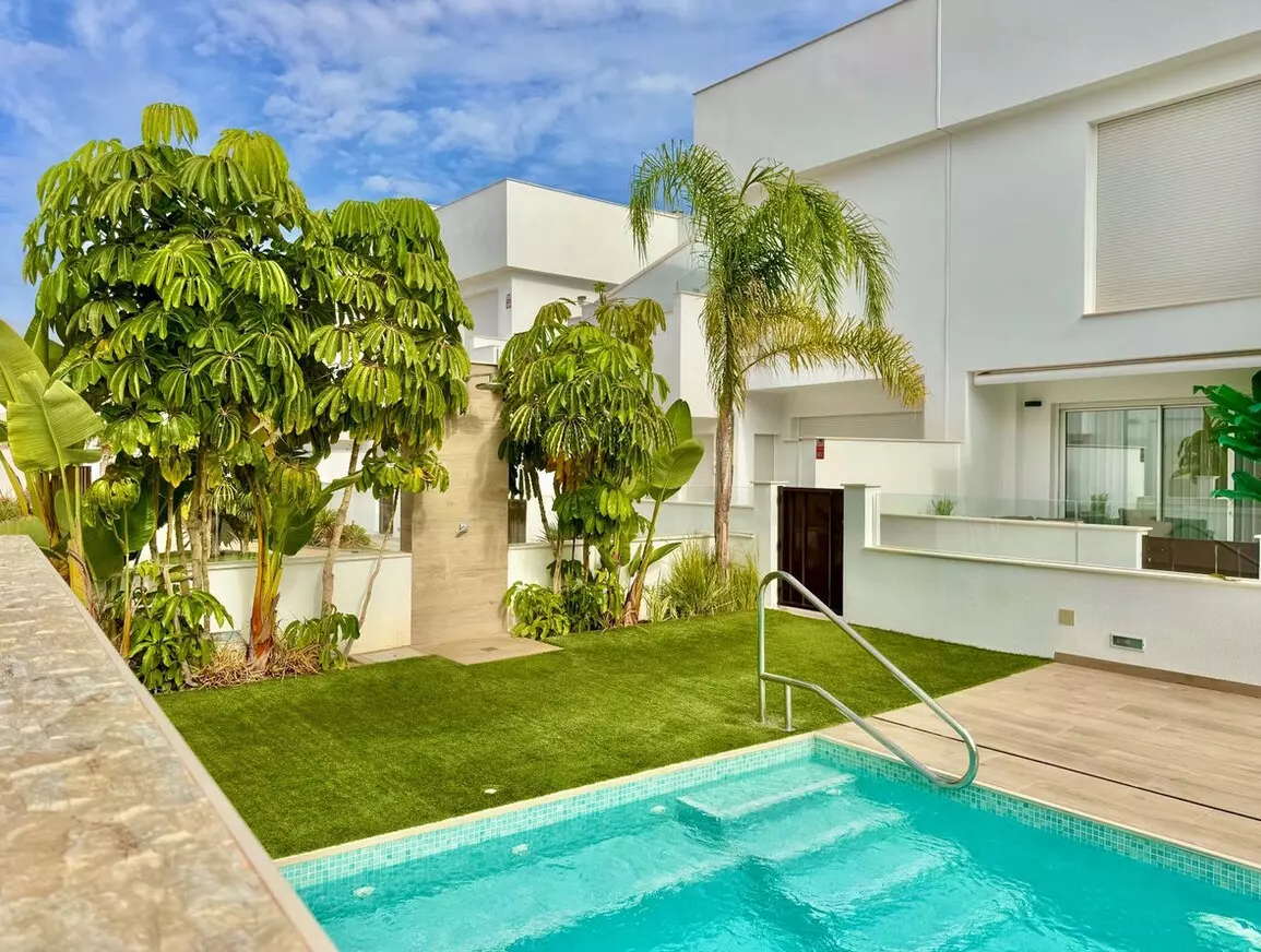 3-bedroom Apartment In Pilar De La Horadada, Spain (110 M²)