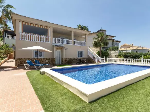5-bedroom Villa In Algorfa, Spain (272 M²)