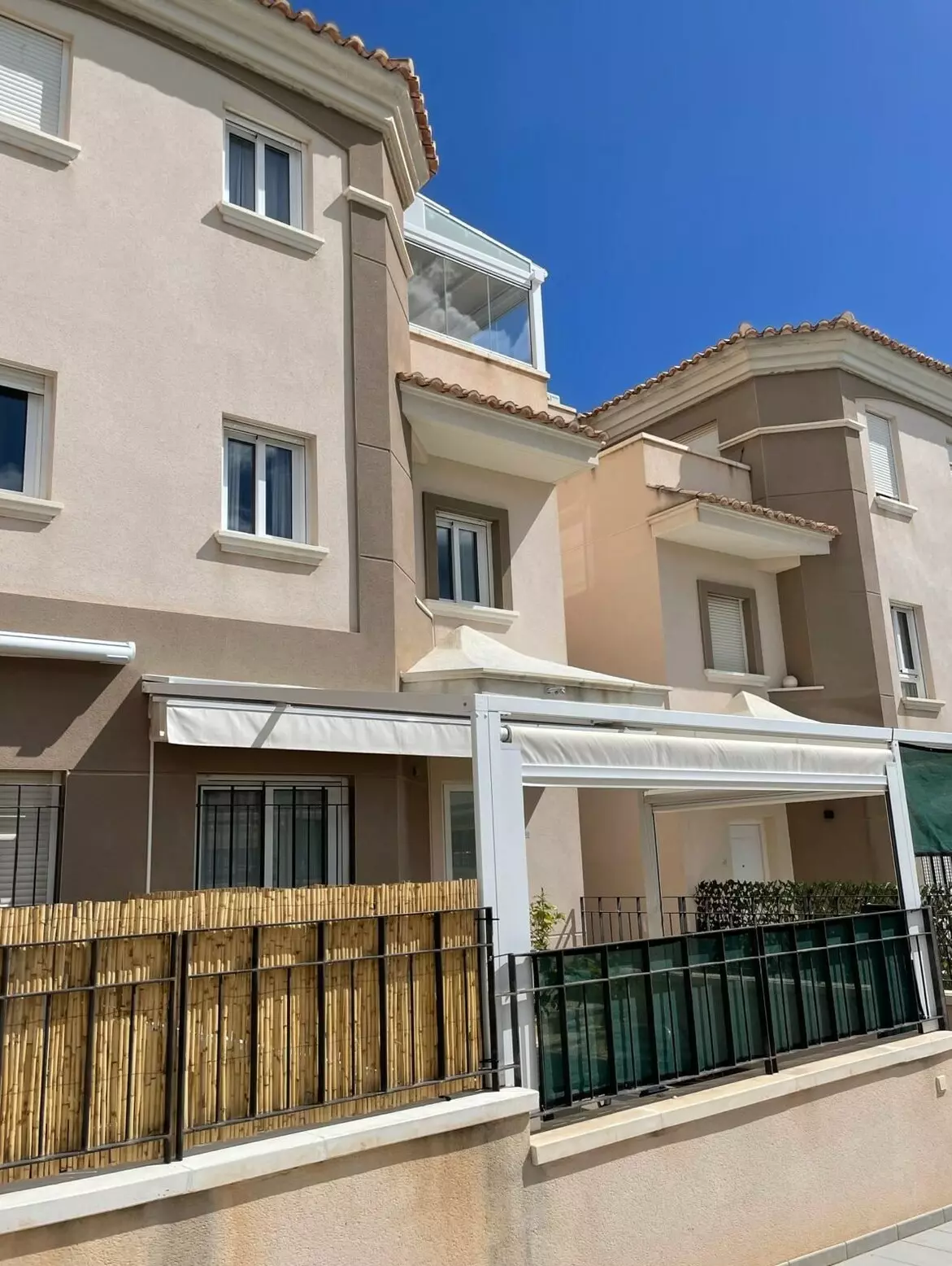 3-bedroom Town House In Santa Pola, Spain (140 M²)