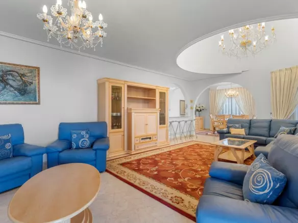 7-bedroom Villa In Rojales, Spain (179 M²)