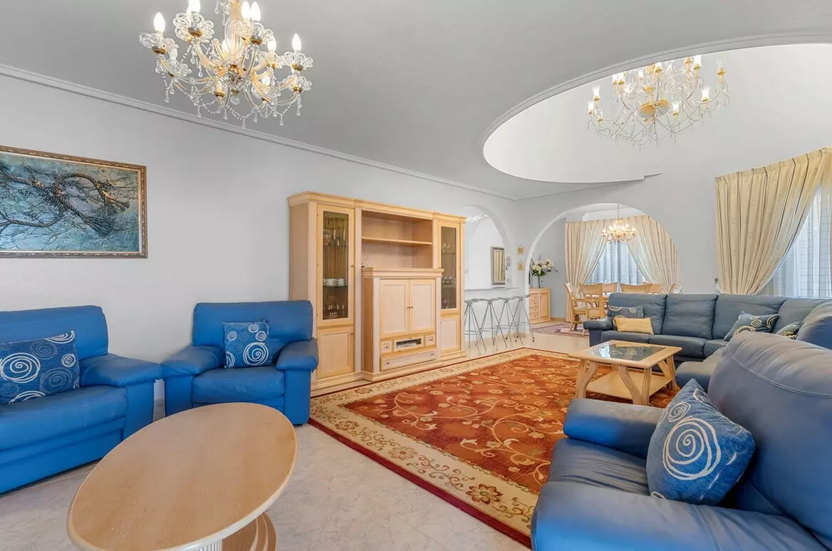 7-bedroom Villa In Rojales, Spain (179 M²)