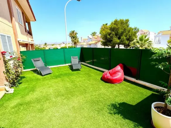 2-bedroom Apartment In Santa Pola, Spain (85 M²)