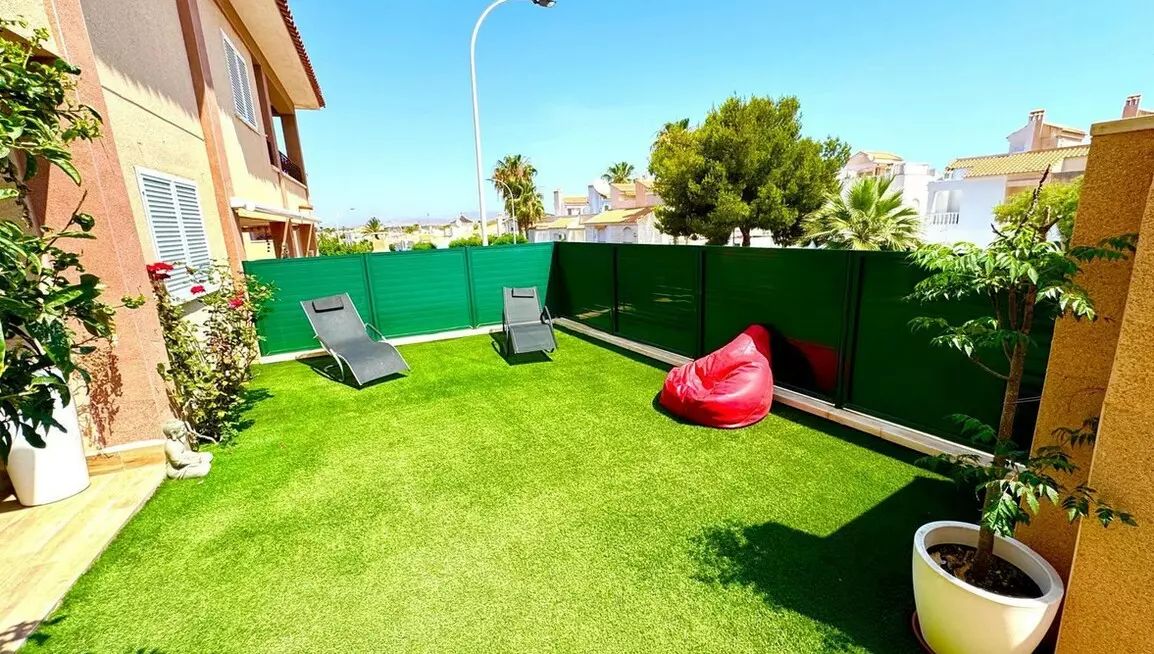 2-bedroom Apartment In Santa Pola, Spain (85 M²)
