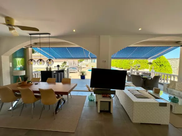 6-bedroom Villa In Rojales, Spain (405 M²)