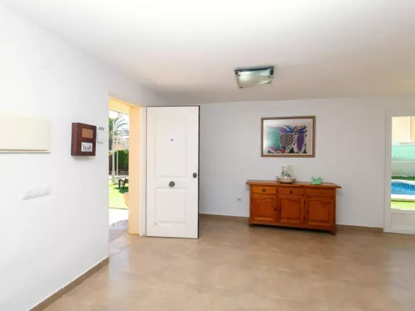 5-bedroom Villa In Orihuela Costa, Spain (293 M²)