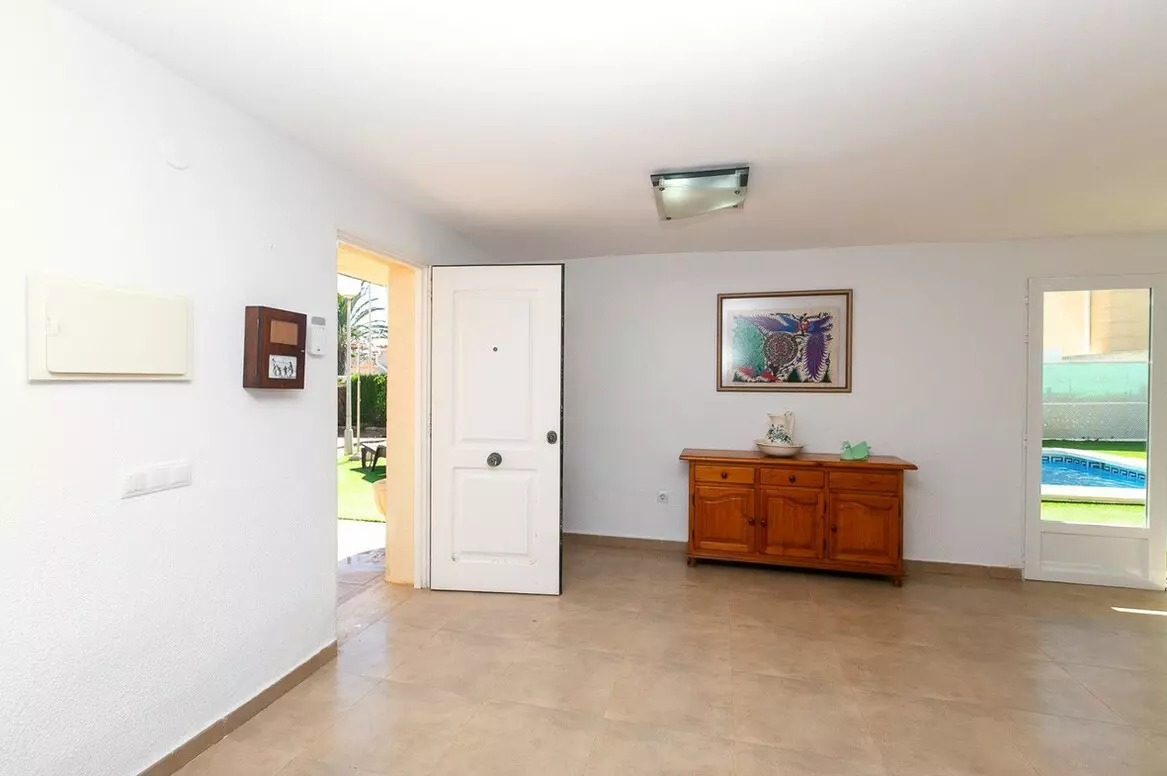 5-bedroom Villa In Orihuela Costa, Spain (293 M²)