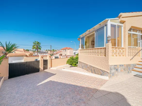 5-bedroom Villa In Rojales, Spain (97 M²)