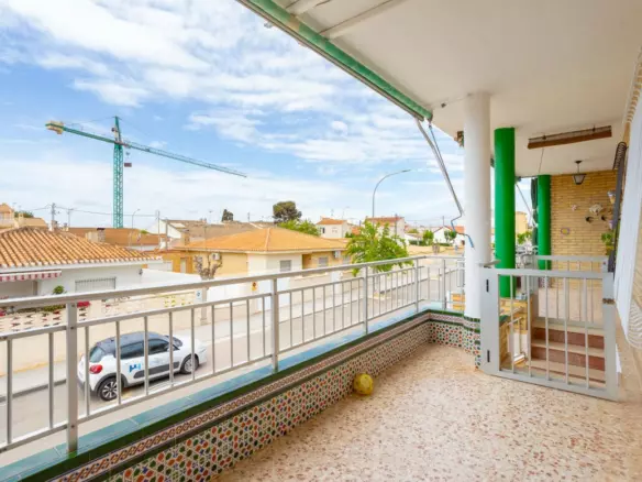 3-bedroom Apartment In Pilar De La Horadada, Spain (70 M²)