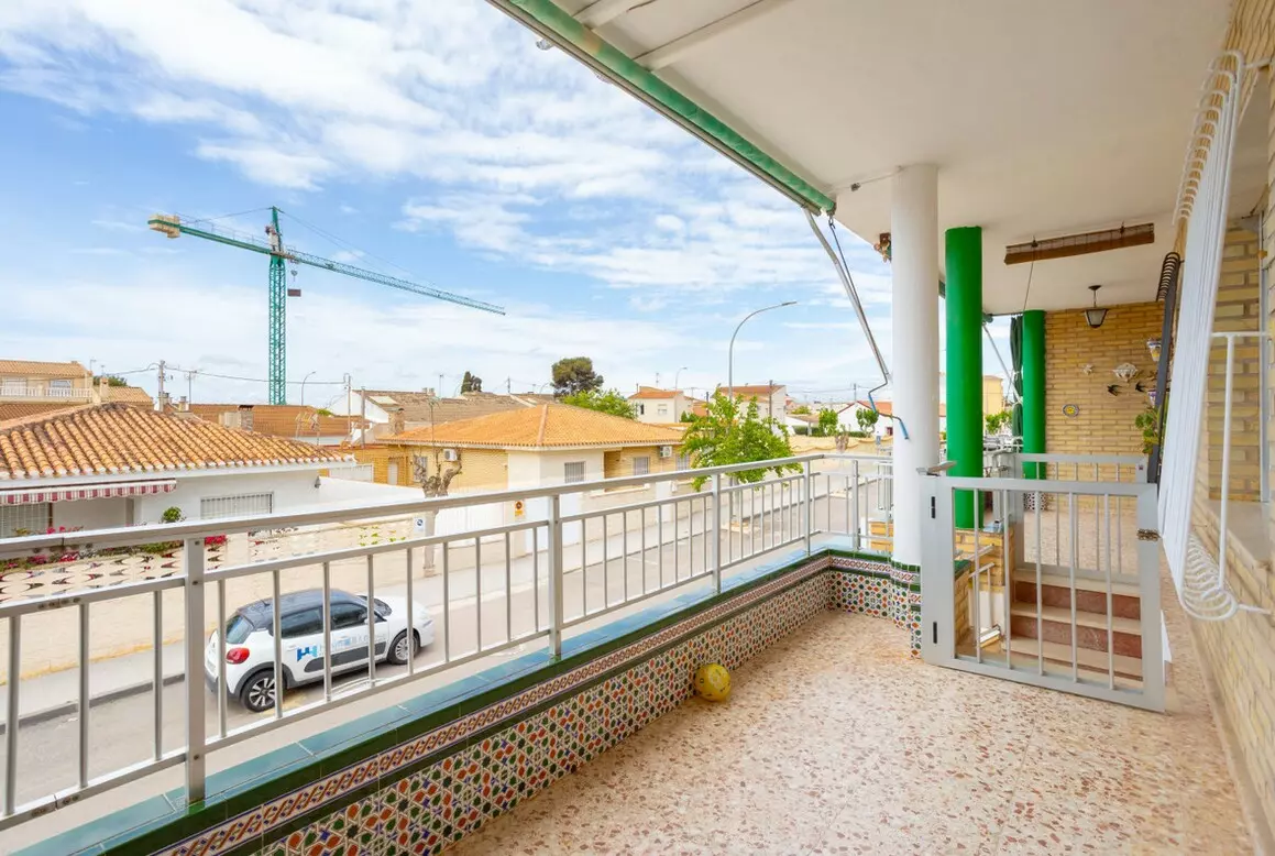 3-bedroom Apartment In Pilar De La Horadada, Spain (70 M²)