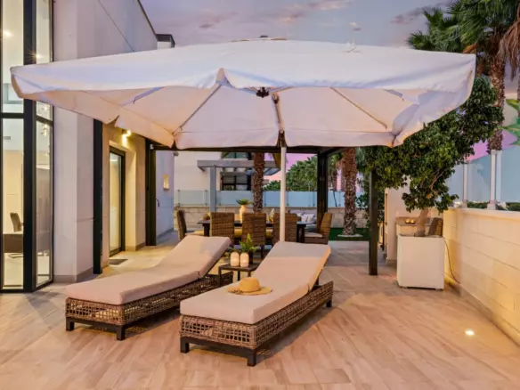 5-bedroom Villa In Orihuela Costa, Spain (180 M²)