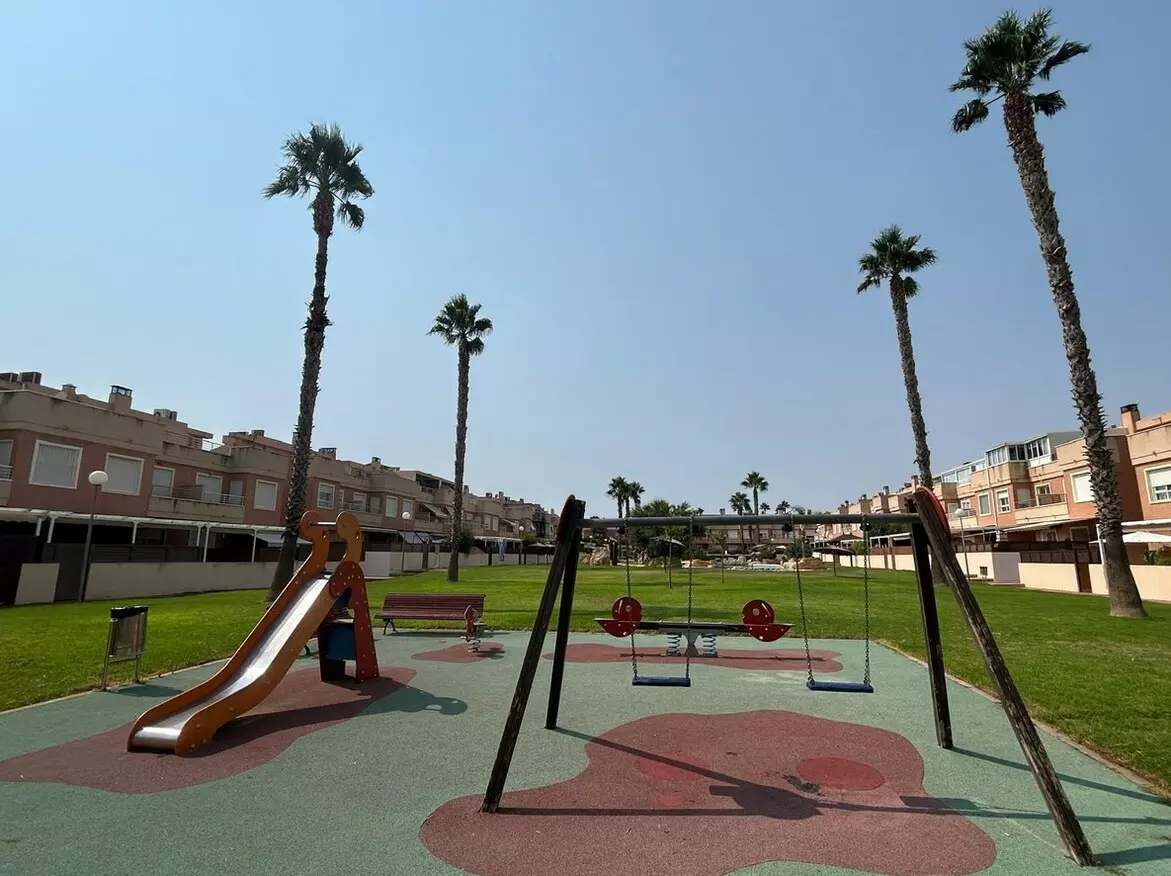 3-bedroom Villa In Santa Pola, Spain (119 M²)
