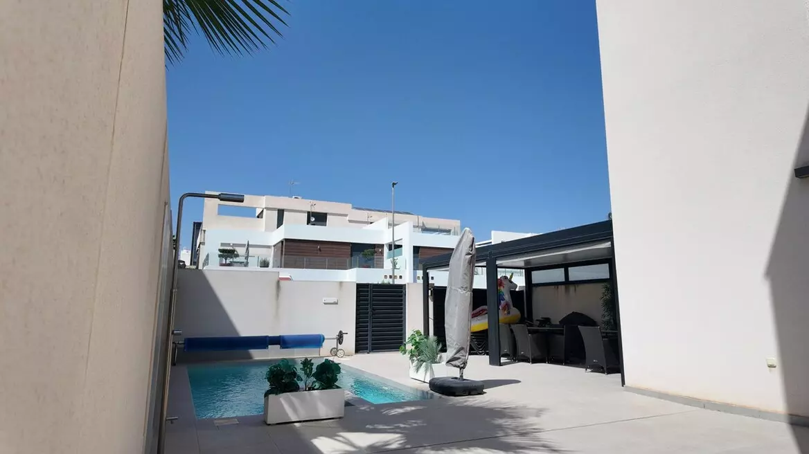 4-bedroom Apartment In Benijofar, Spain (179 M²)