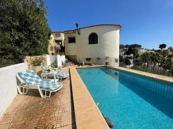 4-bedroom Villa In Algorfa, Spain (309 M²)