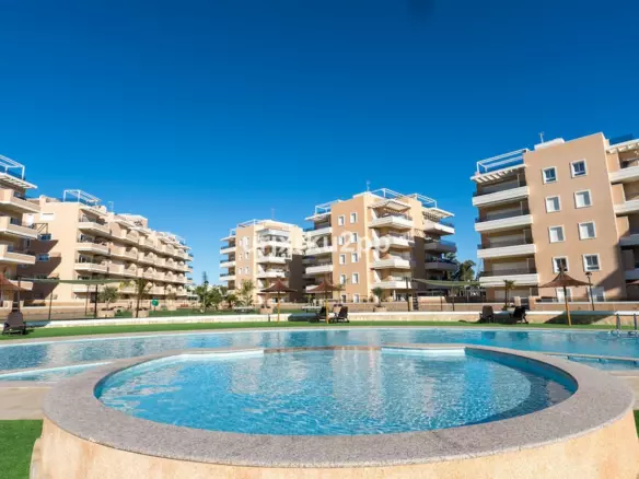 3-bedroom Apartment In Guardamar Del Segura, Spain (101 M²)