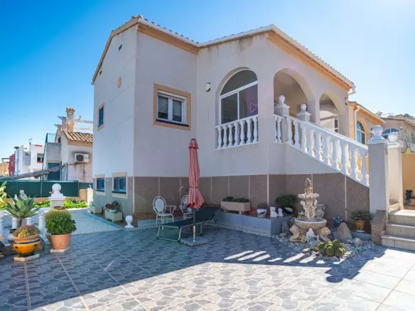 2-bedroom Villa In Orihuela Costa, Spain (100 M²)